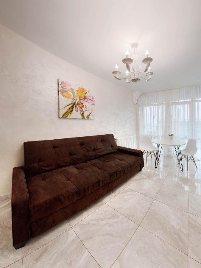 Apart Hotel Sweet Home Львов Экстерьер фото