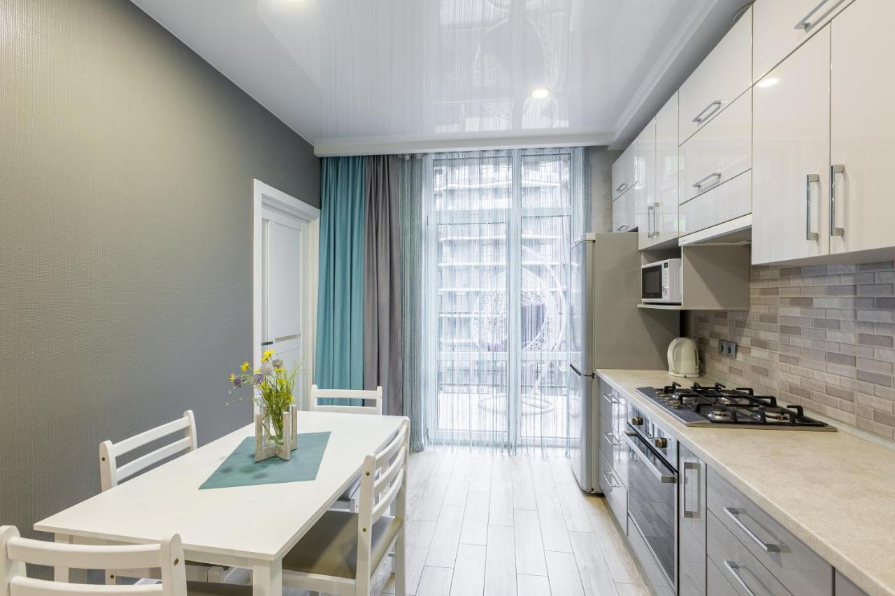 Apart Hotel Sweet Home Львов Экстерьер фото